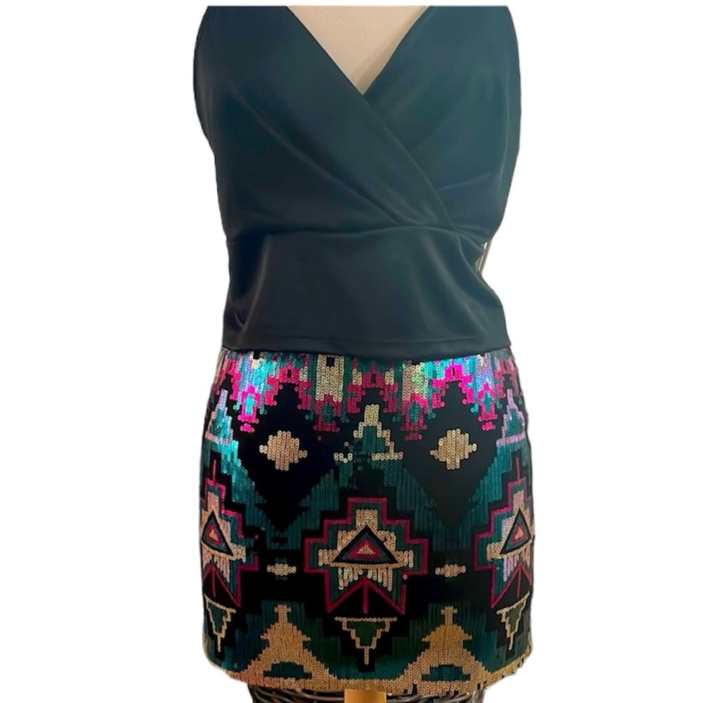 Sequined mini skirt boutique brand size M stretchy likely 100% poly